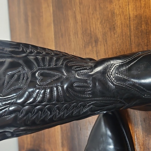 Elegant Black Western Boots - Picture 11 of 16